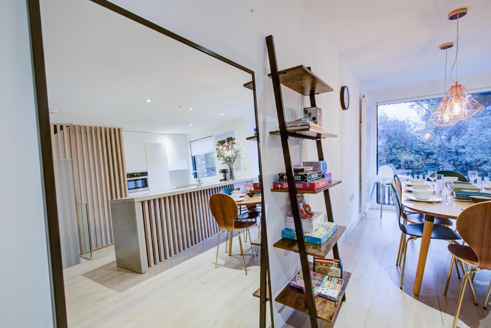 Neoteric Home Wimbledon Village Лондон Экстерьер фото