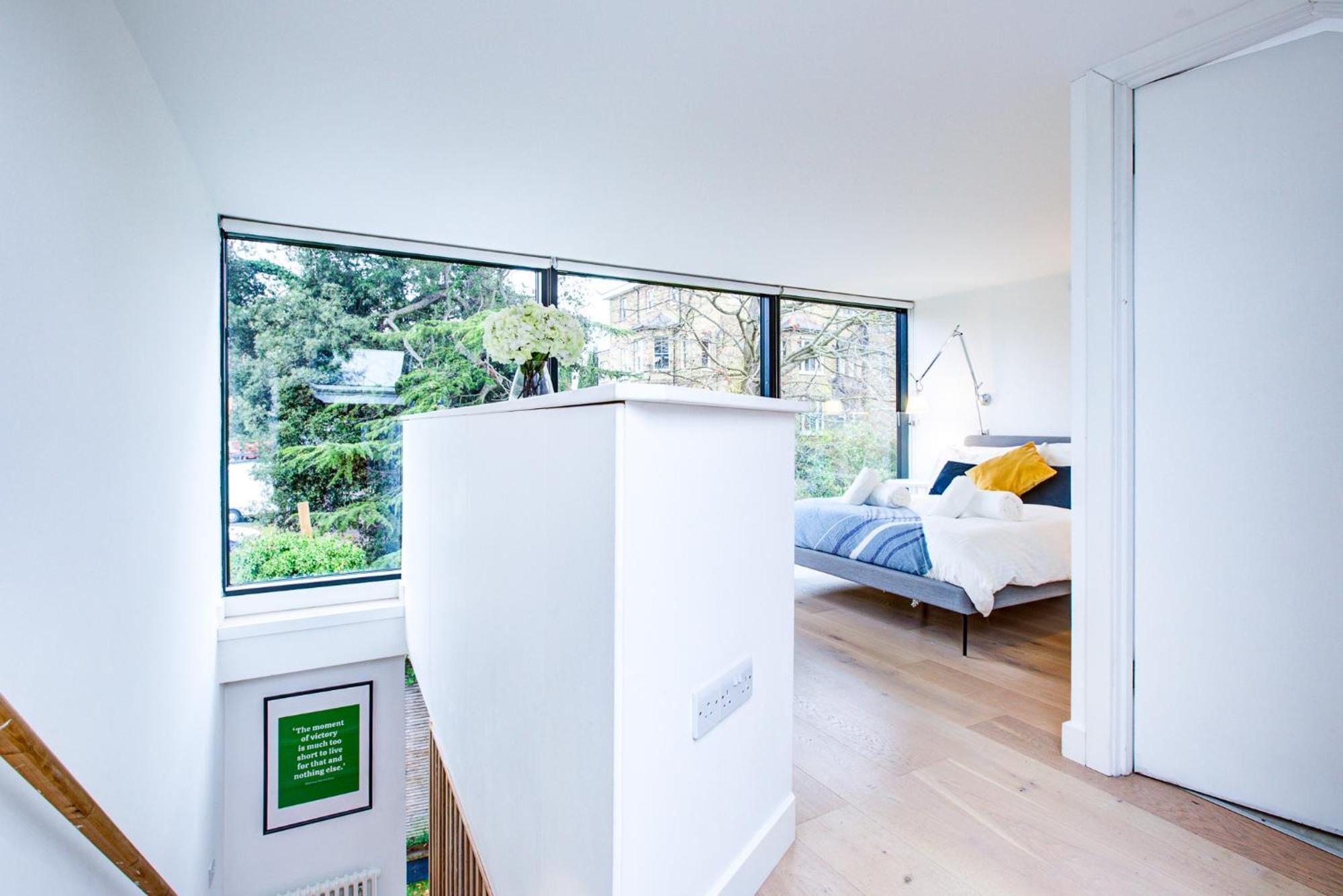 Neoteric Home Wimbledon Village Лондон Экстерьер фото