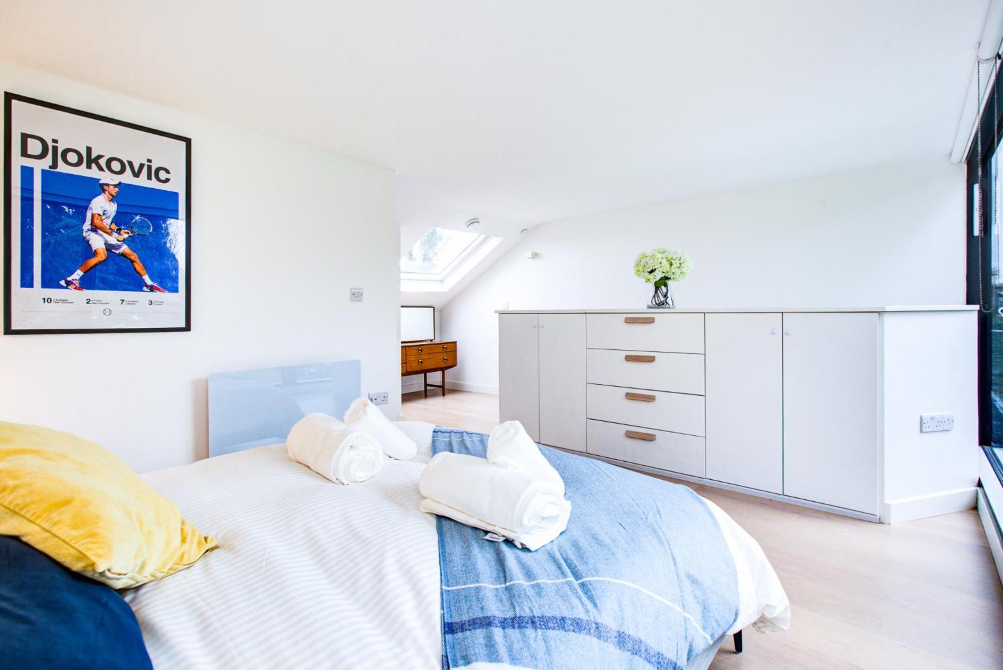 Neoteric Home Wimbledon Village Лондон Экстерьер фото